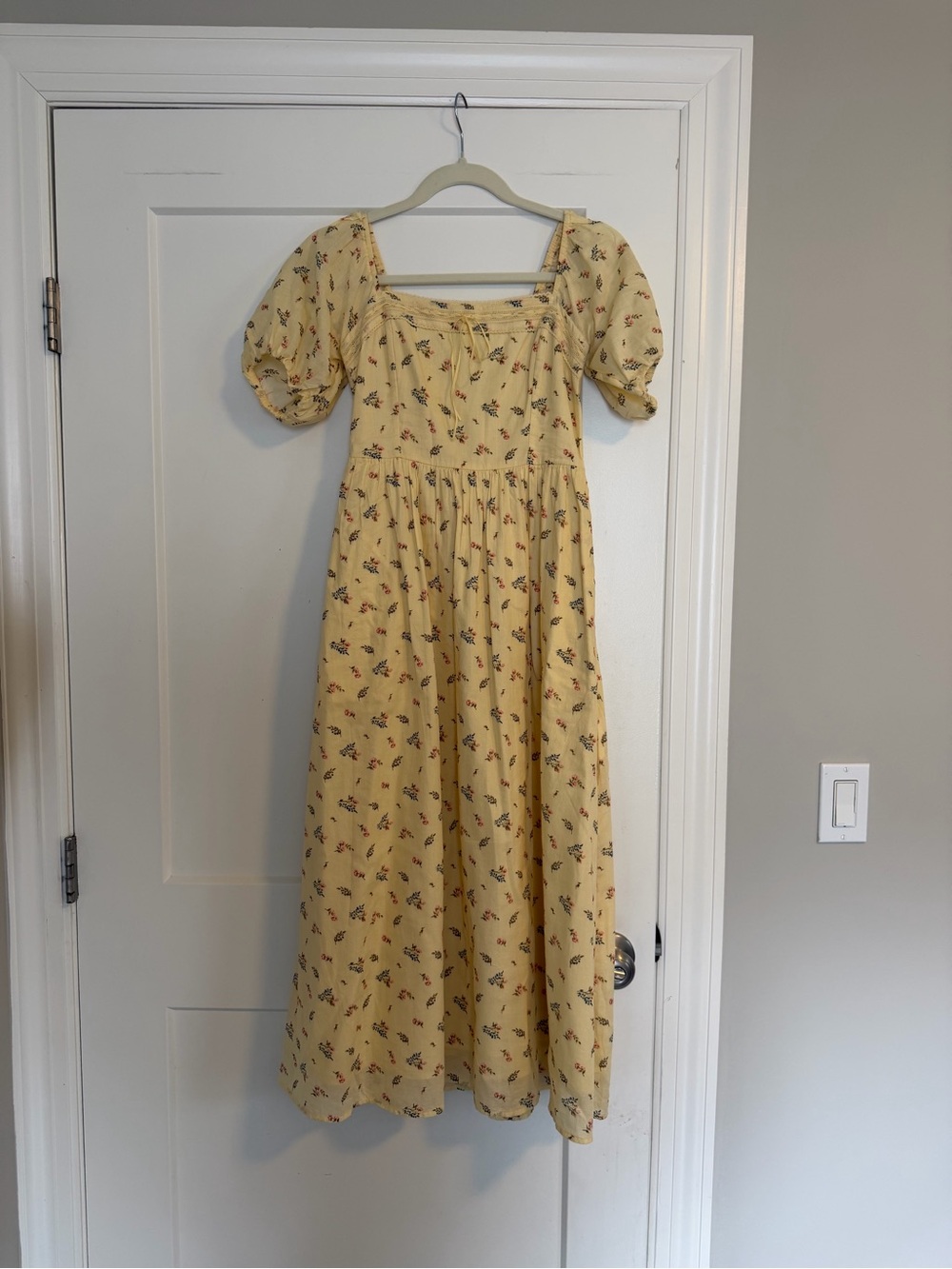 Abercrombie & Fitch Yellow Floral Midi Dress